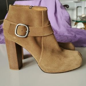 COCLICO Tan Suede Wood Buckle Heeled Bootie sz 35